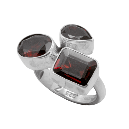 3 Stone Garnet Ring GZ NW 5418