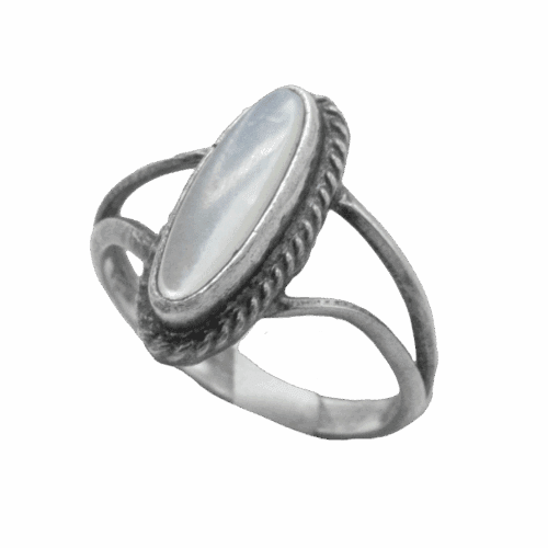 Vintage Mother of Pearl Ring GZ NW 5709