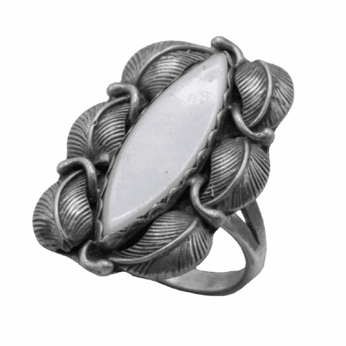 Vintage Mother of Pearl Ring GZ NW 5707